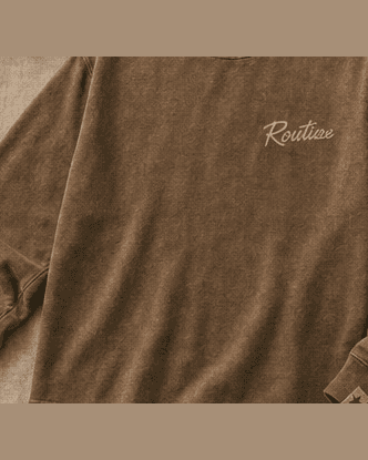 Clay El Spot long sleeve with a small script on the chest.